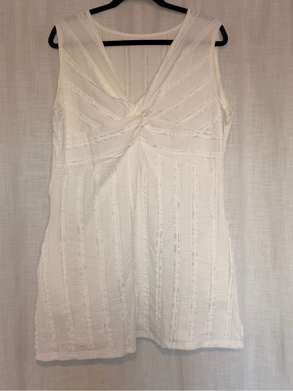 White Sleeveless Knot-Front Lace Tunic